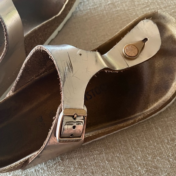 Women’s Gold Birkenstock Sandals size 38/7! - Picture 3 of 10